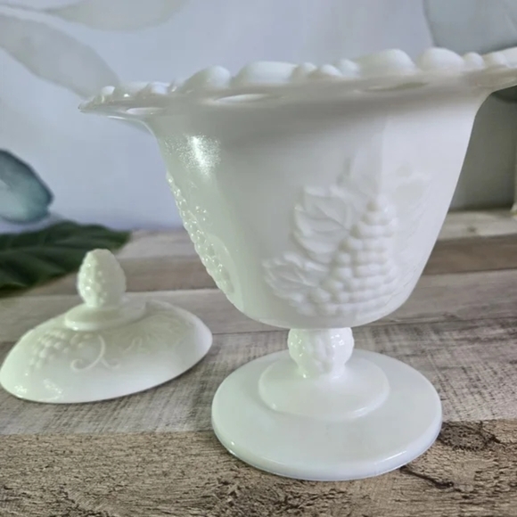 ANTIQUE | Vintage Milk Glass Lace Edge Footed Candy Dish - Picture 4 of 6